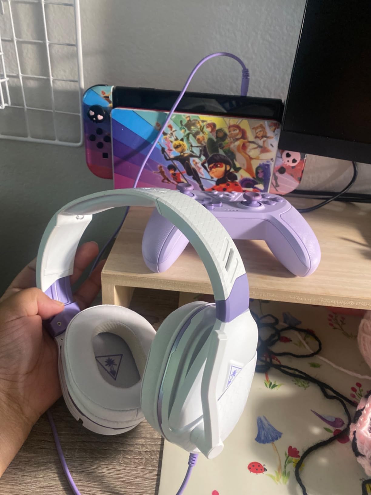 Turtle Beach Recon Spark White/Purple Gaming Headset for Xbox, PlayStation, Nintendo Switch, PC, and Mobile - Over Ear, Wired customer photo 1
