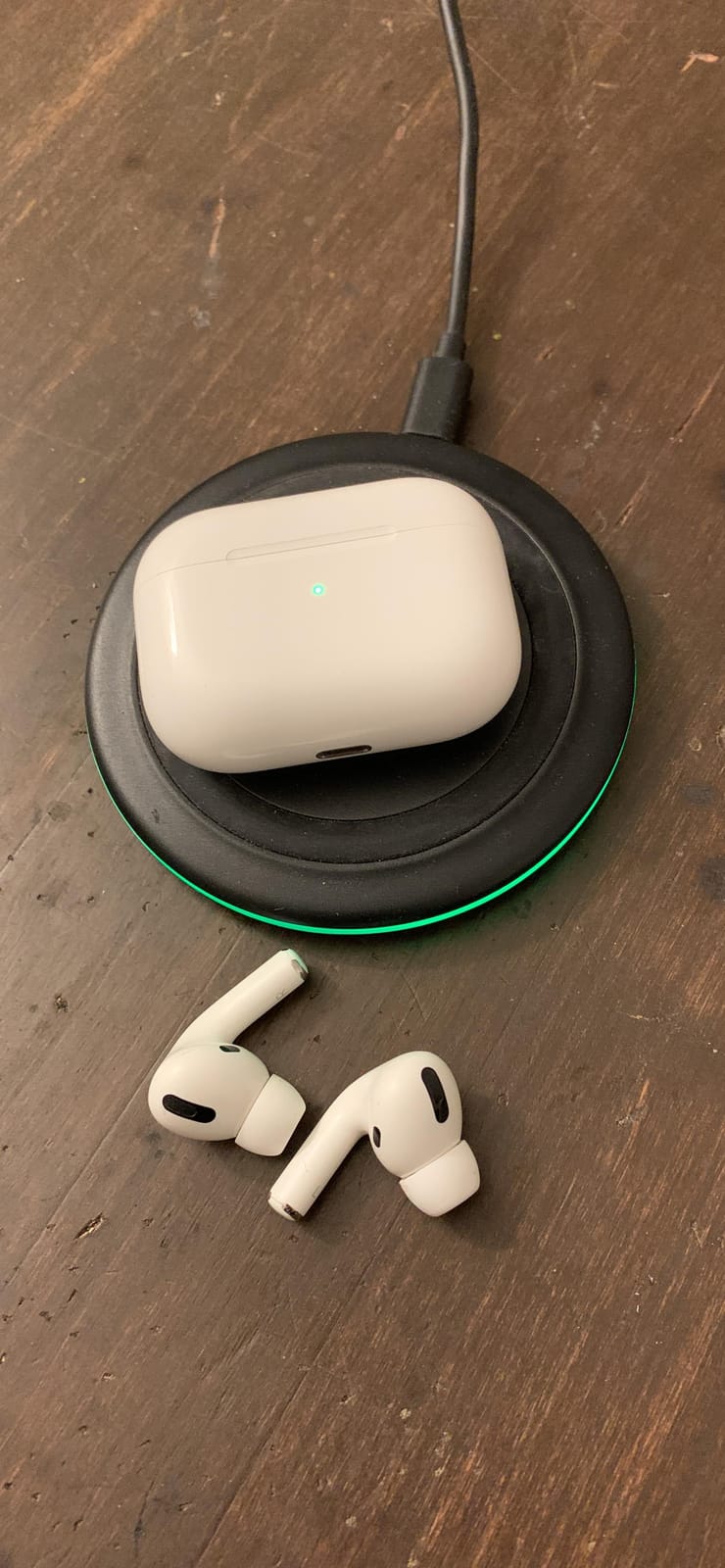 Apple AirPods Pro customer photo 1