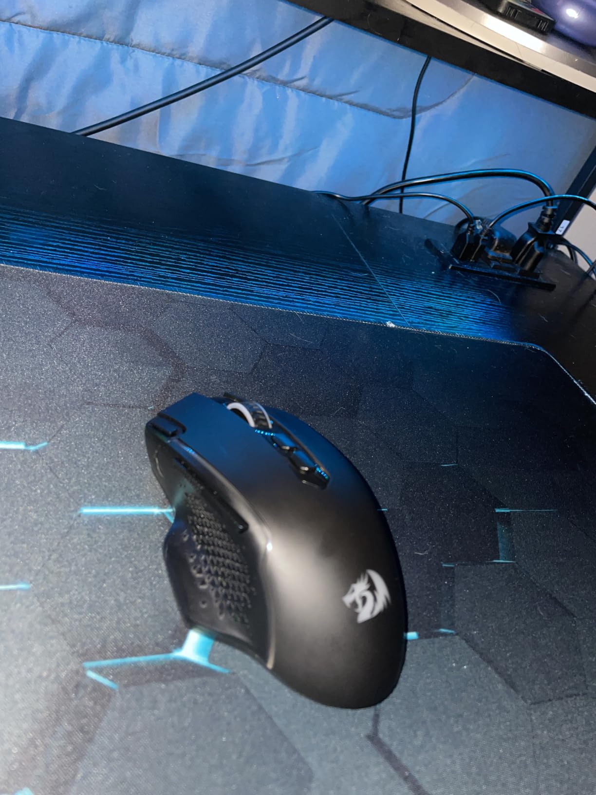 Redragon M810 PRO Wireless RGB Gaming Mouse 10000 DPI Remapping Keys customer photo 1