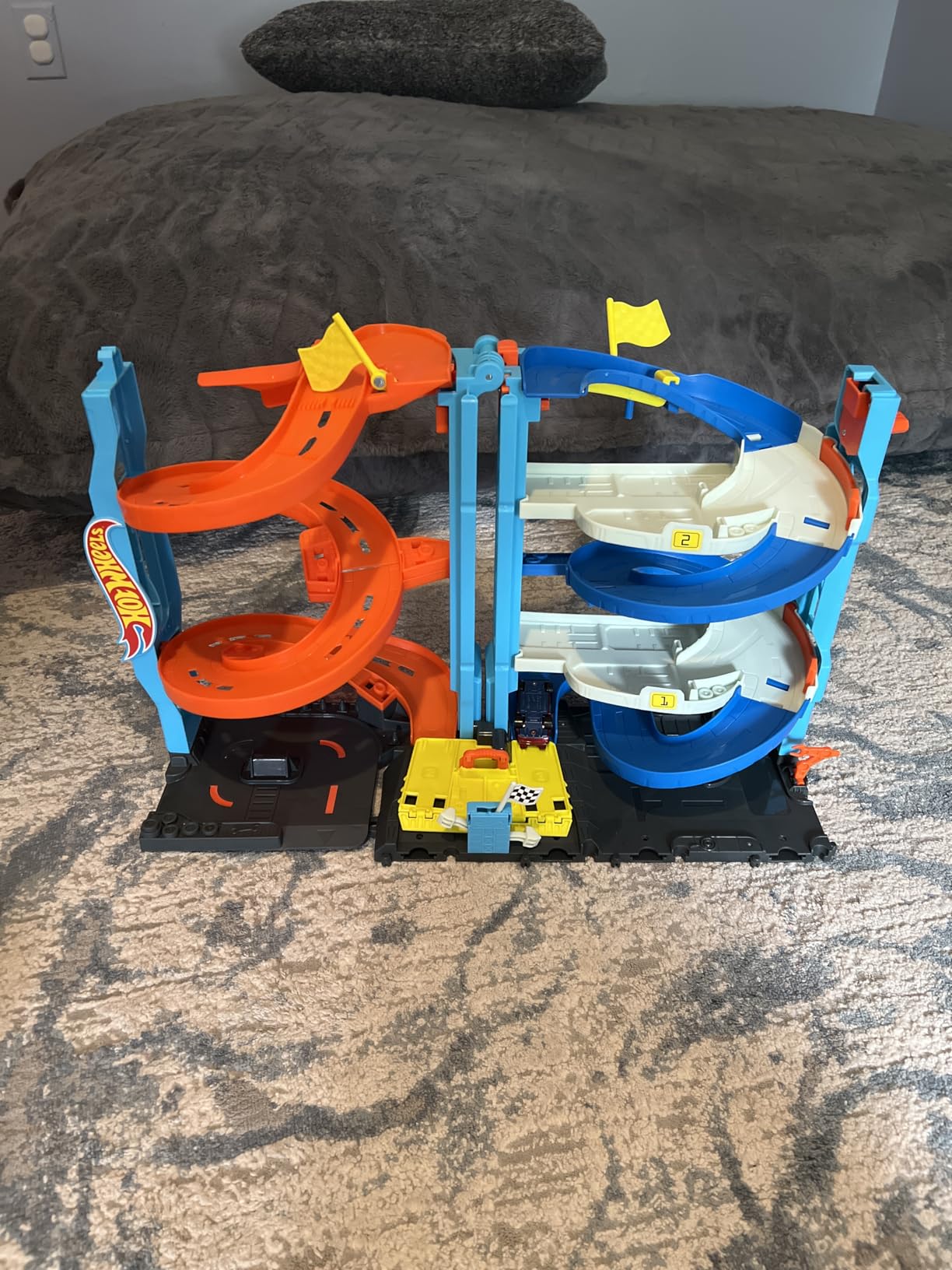 Hot Wheels City Transforming Race Tower & 1 Toy Car customer photo 1