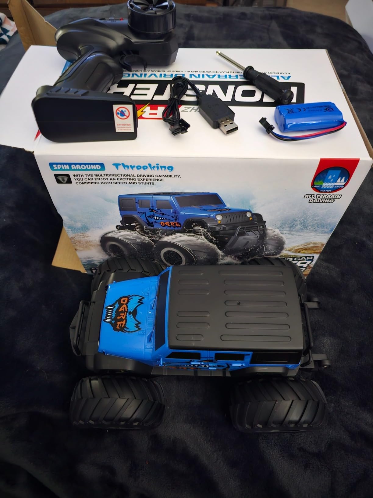 Threeking 1:16 Amphibious Monster Truck All Terrain Remote Control Car Toys customer photo 2