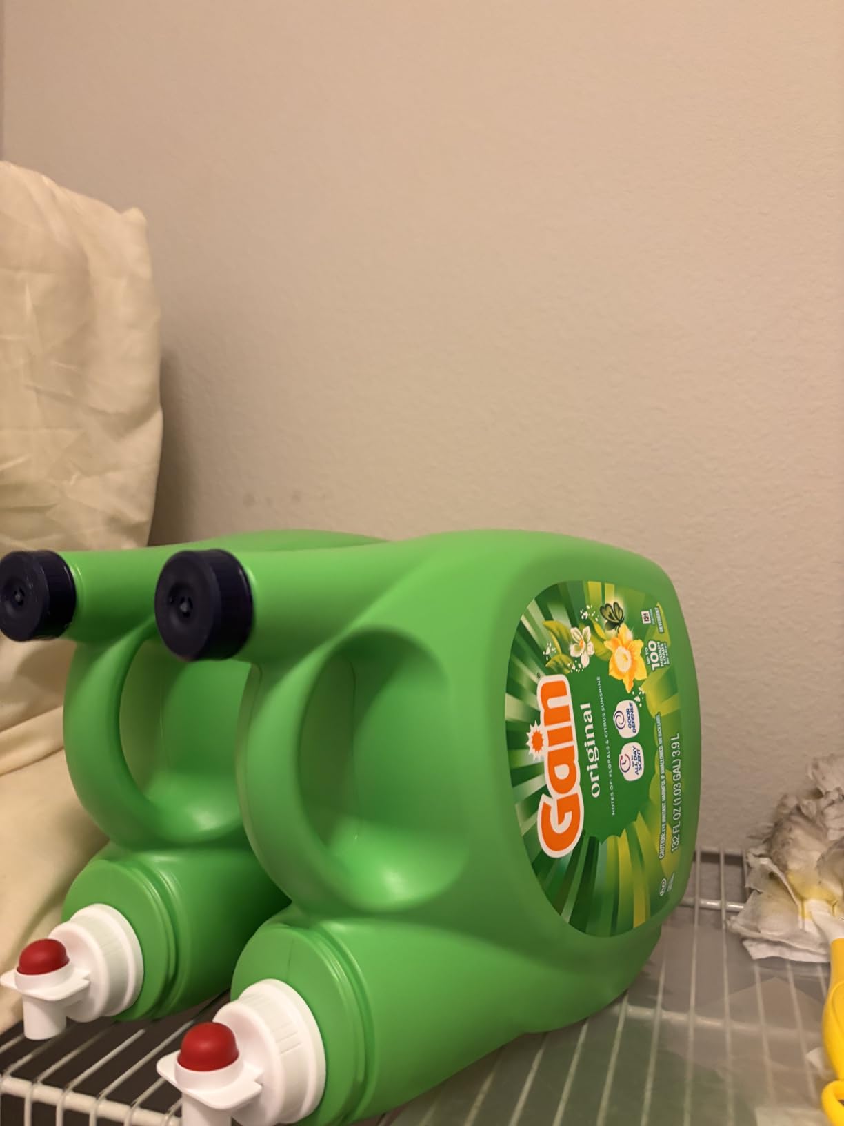 Gain Liquid Laundry Detergent, Freshness, Odor Defense, High Efficiency Washing Machine Liquid Laundry Soap, Original Scent, 132 fl oz, 100 Loads (Packaging May Vary) customer photo 2