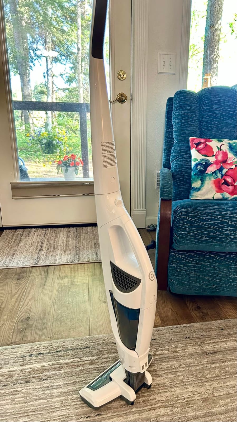 Kenmore DS1020 16V Cordless Stick Vacuum Lightweight 2-in-1 Handheld customer photo 2