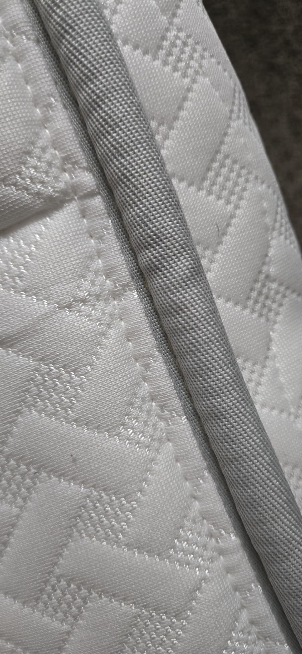 Zinus 6 Inch Twin Foam and Spring Hybrid Mattress, Medium Firm Feel customer photo 2
