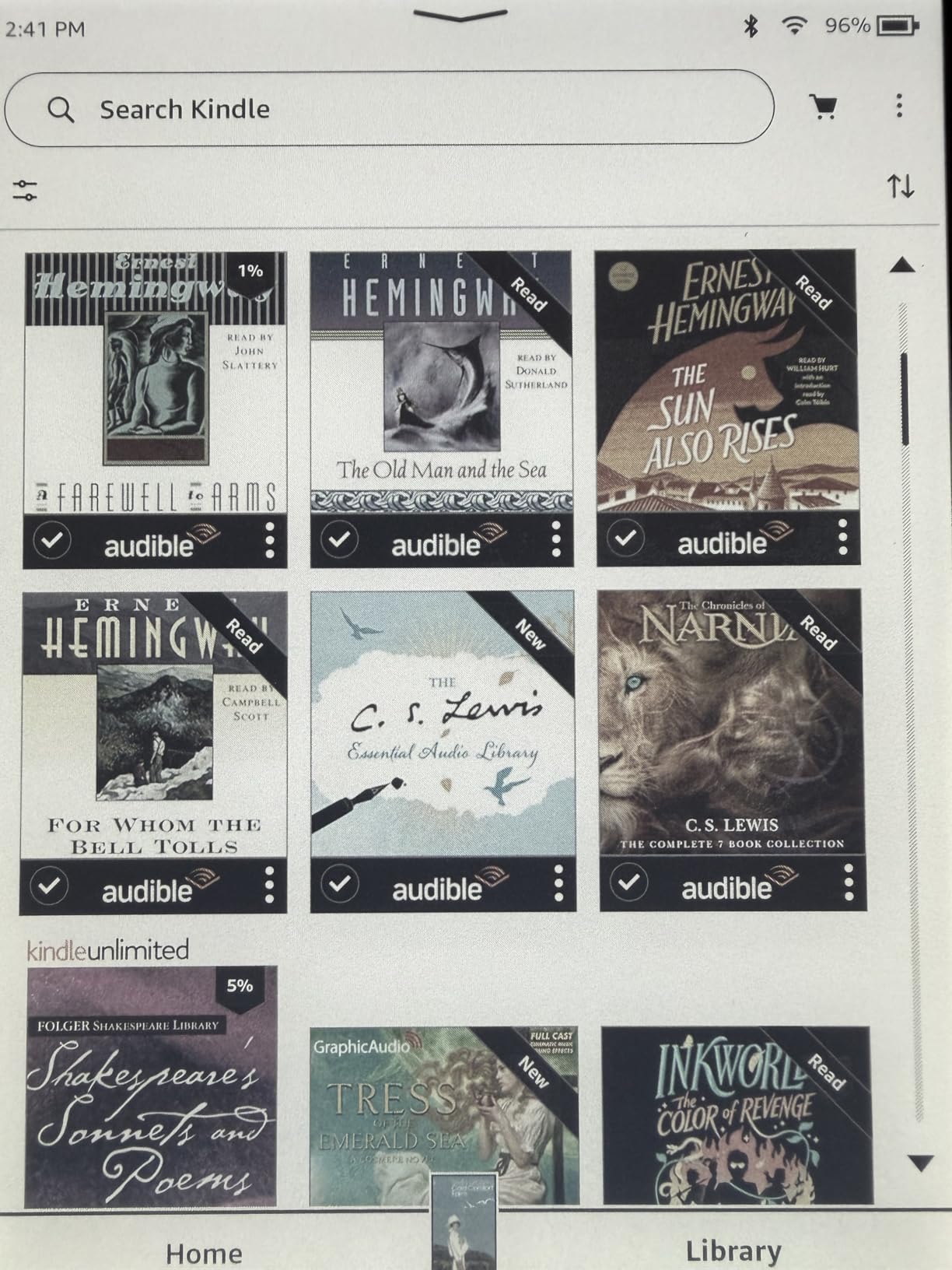 Like-New Amazon Kindle Colorsoft Signature Edition 32GB (2024 model) – With color display, auto-adjusting front light, wireless charging, and long battery life - Metallic Black customer photo 2