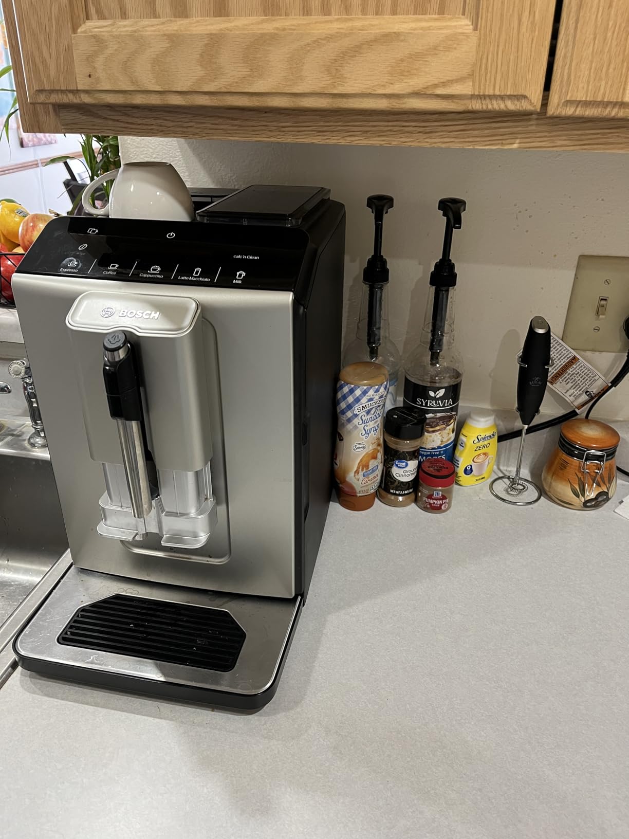 Bosch 300 Series Fully Auto Espresso Machine with Grinder and Steam Wand customer photo 1