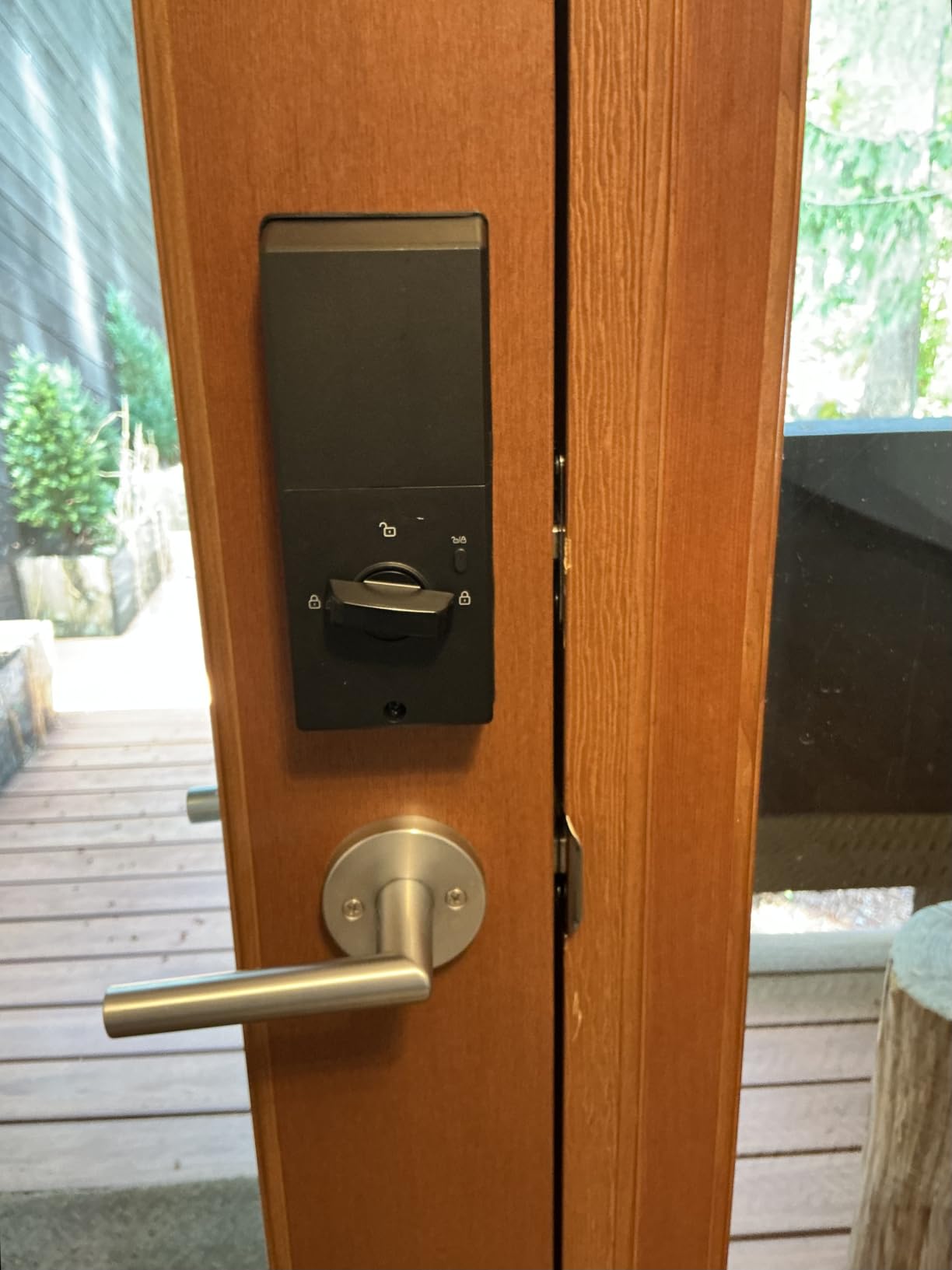 Ulecoce Fingerprint Keypad Deadbolt with Knob Set, Keyless Entry Door Lock with App Control, Door Locks for Front Door, Auto Lock&One-Touch Lock, 100+ User Codes&5 Keys, Easy Installation, Matte Black customer photo 2