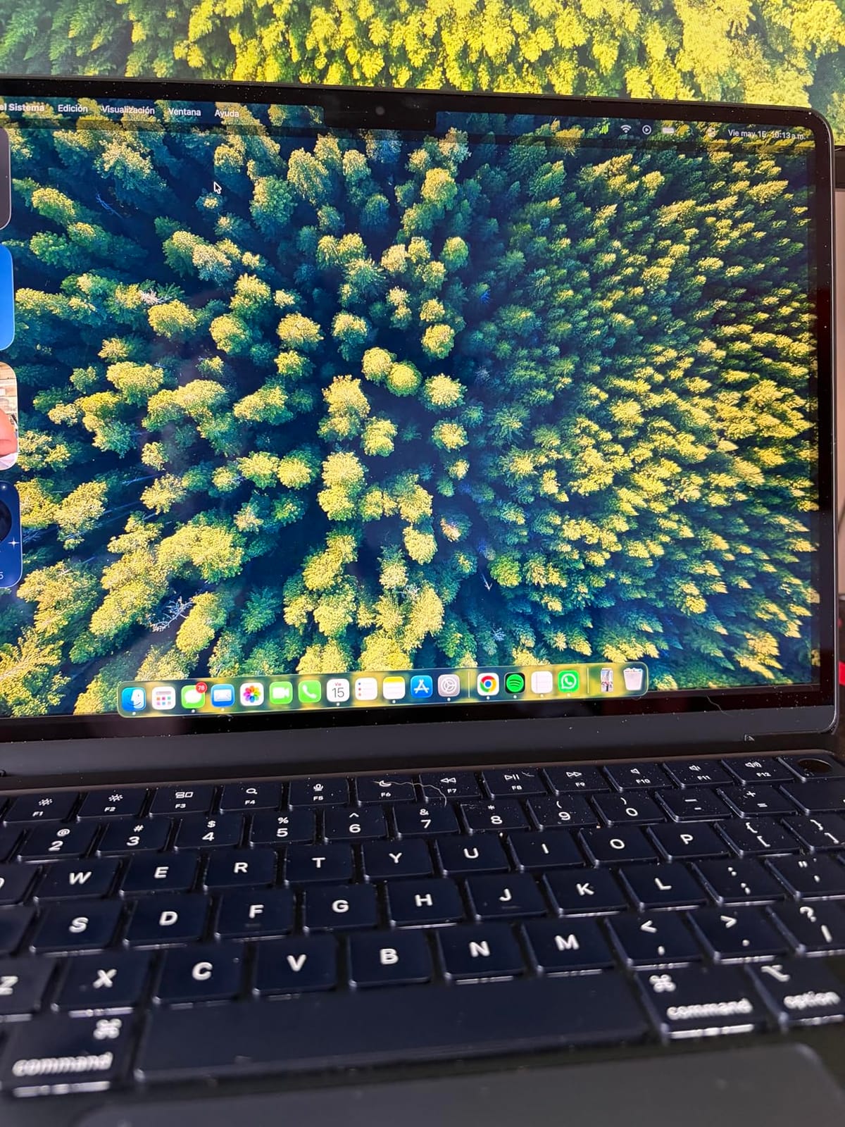 Apple 2024 13.6-inch MacBook Air with Apple M3 chip, 8GB RAM, 256GB SSD Storage, Starlight (Renewed) customer photo 1