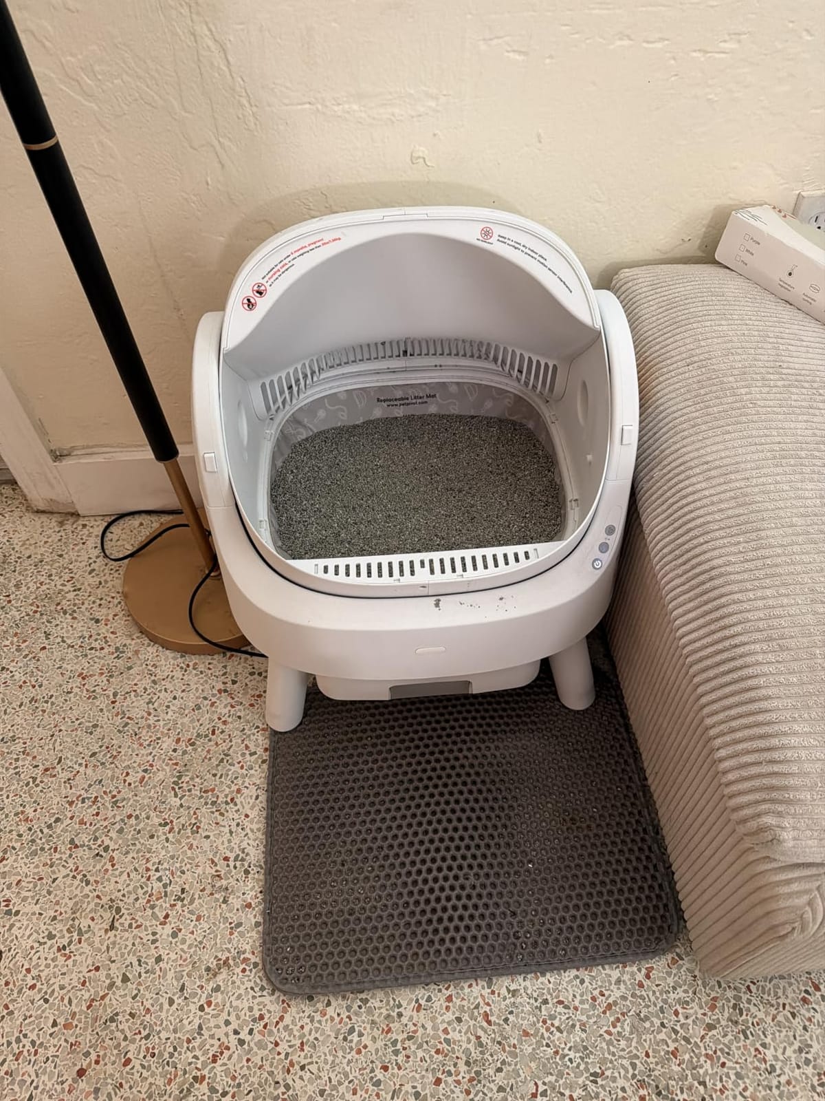 PetPivot Self Cleaning Litter Box, Open Top Automatic Litter Box for Multiple Cats, Multiple Layer Safety Protection, Liners and Mat Included, White customer photo 1