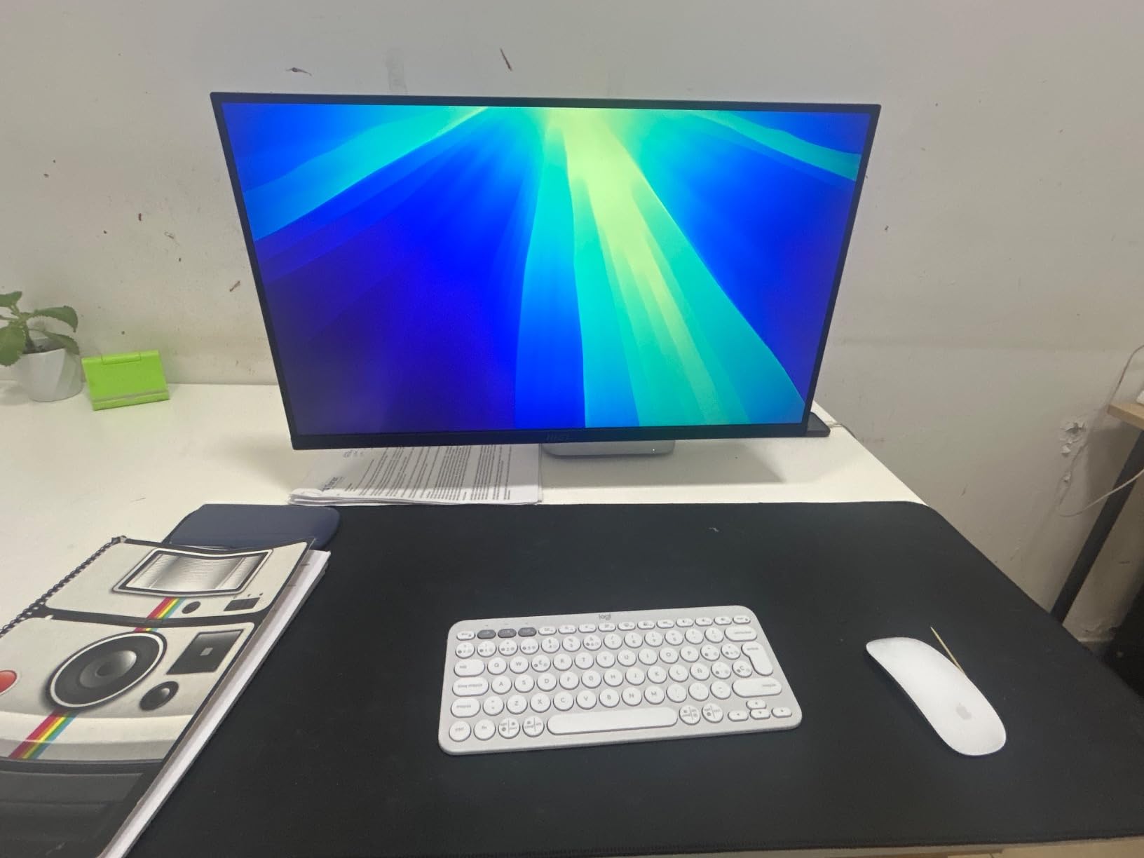 msi PRO MP273U, IPS 3840 x 2160 (UHD) Computer Monitor, 4K, 60 Hz, Adaptive-Synch, HDMI, DisplayPort, 4ms (GTG), Black customer photo 1