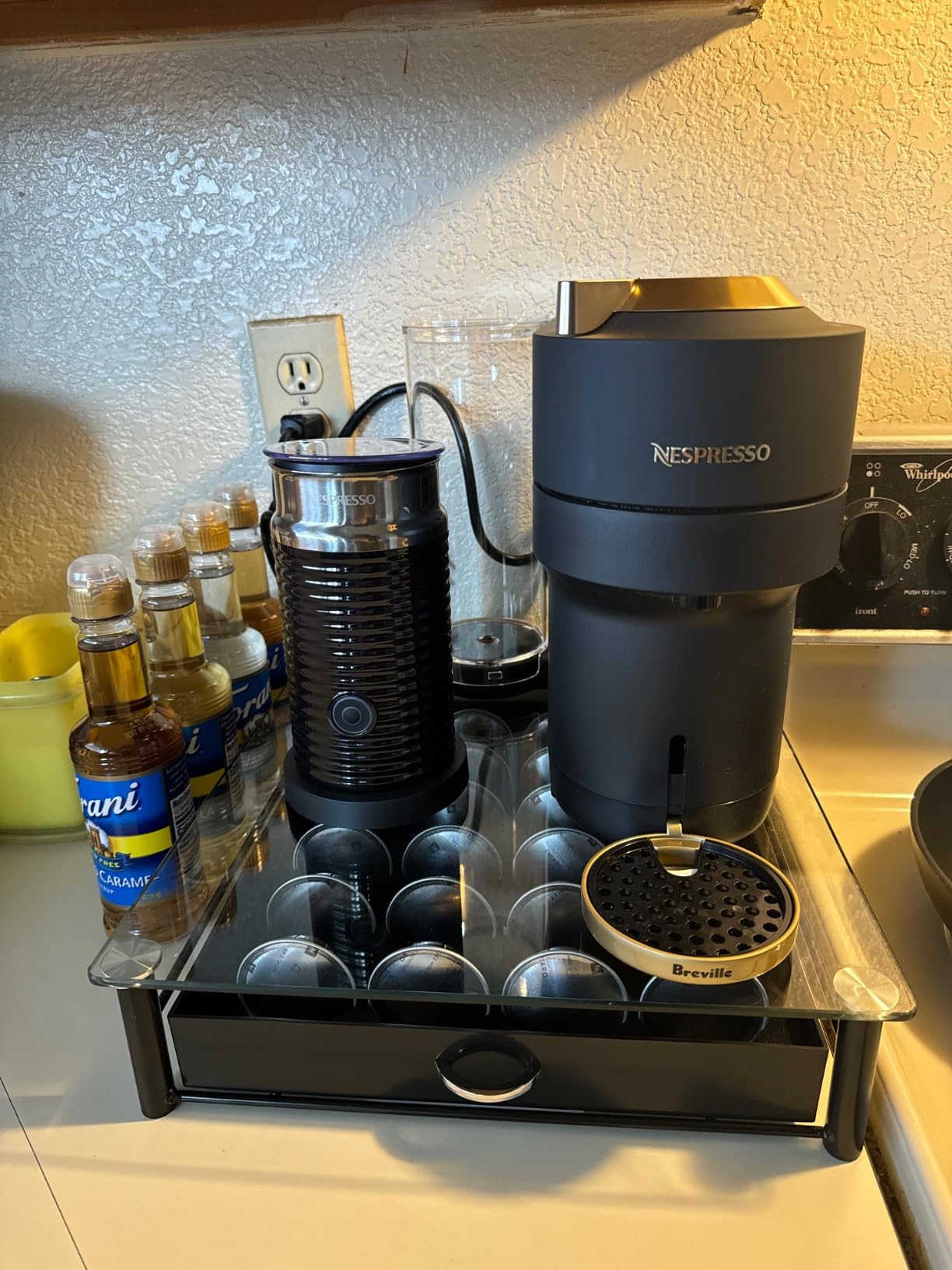 Nespresso Vertuo Pop+ Deluxe Coffee Machine with Frother, Matte Black Gold customer photo 1