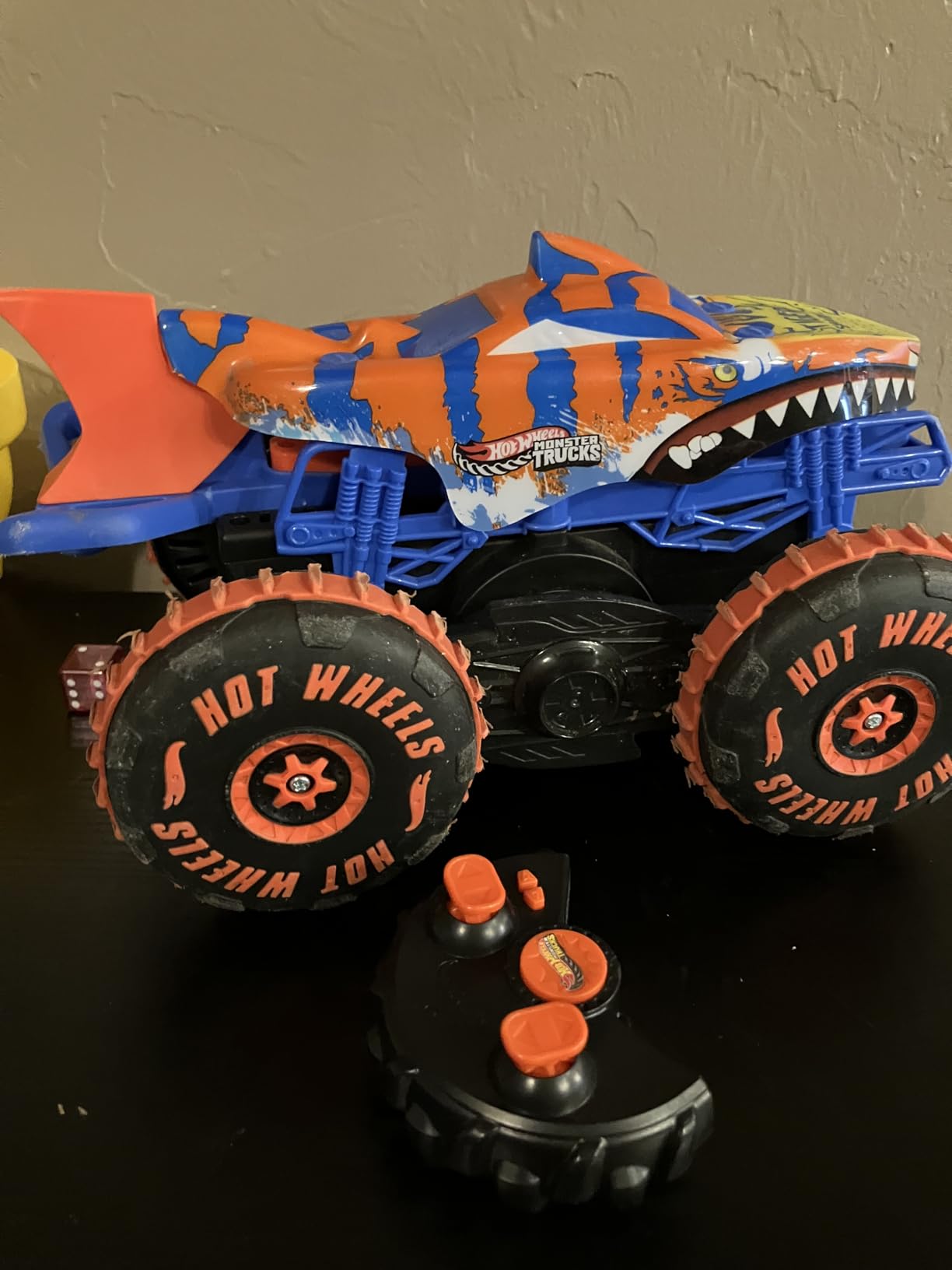 Hot Wheels Monster Trucks RC Tiger Shark Climber customer photo 1