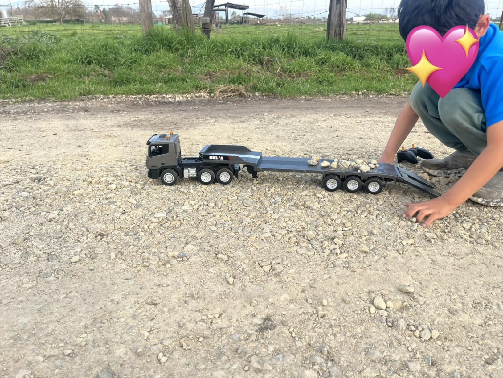 FunXylophy RC Semi Truck with Trailer, 1/18 RC Tractor Truck RTR customer photo 2