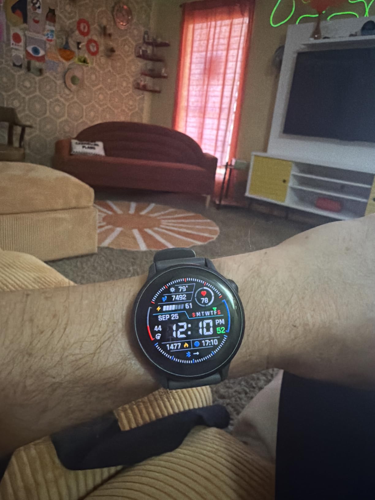 Garmin vívoactive® 6, Health & Fitness GPS Smartwatch, 42mm, Slate customer photo 2
