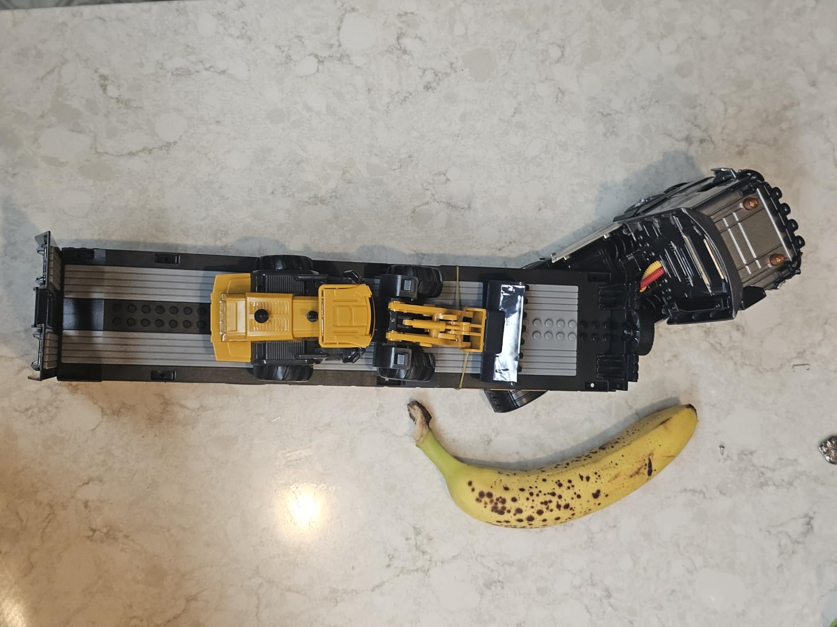 9 Channel RC Semi Truck Metal Cab, 2.4Ghz Remote Control Truck and Trailer customer photo 2