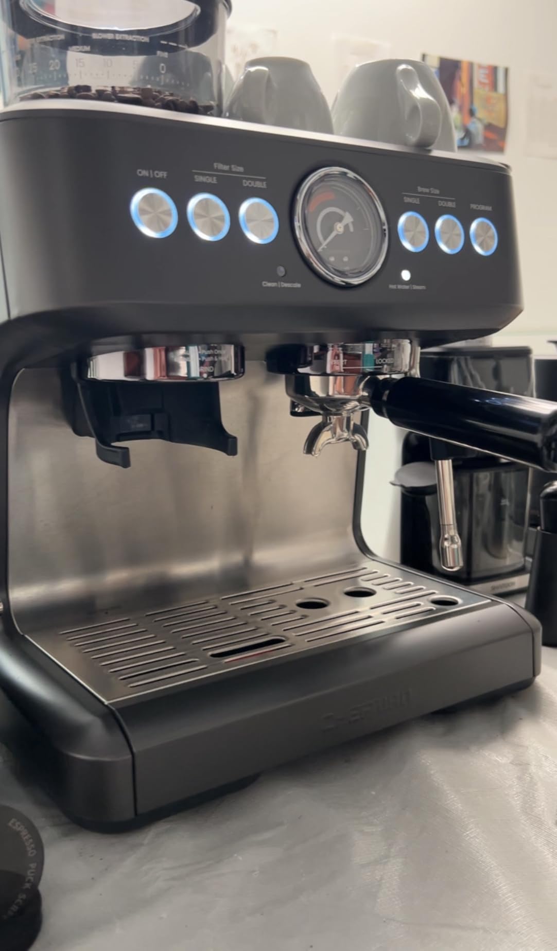 Chefman Crema Deluxe Espresso Machine with Double Boiler, Use Milk Frother and Brew Espresso Simultaneously, Professional Coffee Maker with Coffee Grinder and Steam Wand, 30 Grind Settings customer photo 1