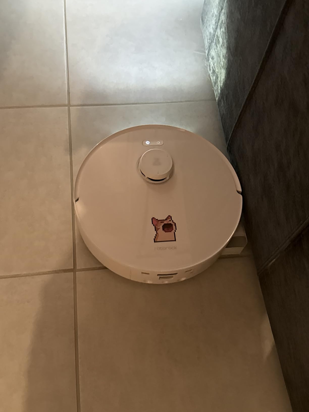 roborock Qrevo Curv 2 Flow 2026 New Robot Vacuum and Mop, 20,000 Pa, SpiraFlow Real-Time Self-Cleaning Roller Mop, Dual Zero-Tangle, AI Obstacle Avoidance, Heat-Washes & Dries Mop, Carpet Protection customer photo 1
