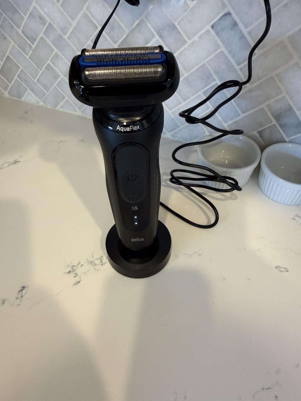 Braun Series 5 Electric Shaver for Men, Wet & Dry Foil Razor, Precision Trimmer Attachment, Body Groomer Attachment, Charging Stand, Travel Case, Black 5155cs customer photo 2