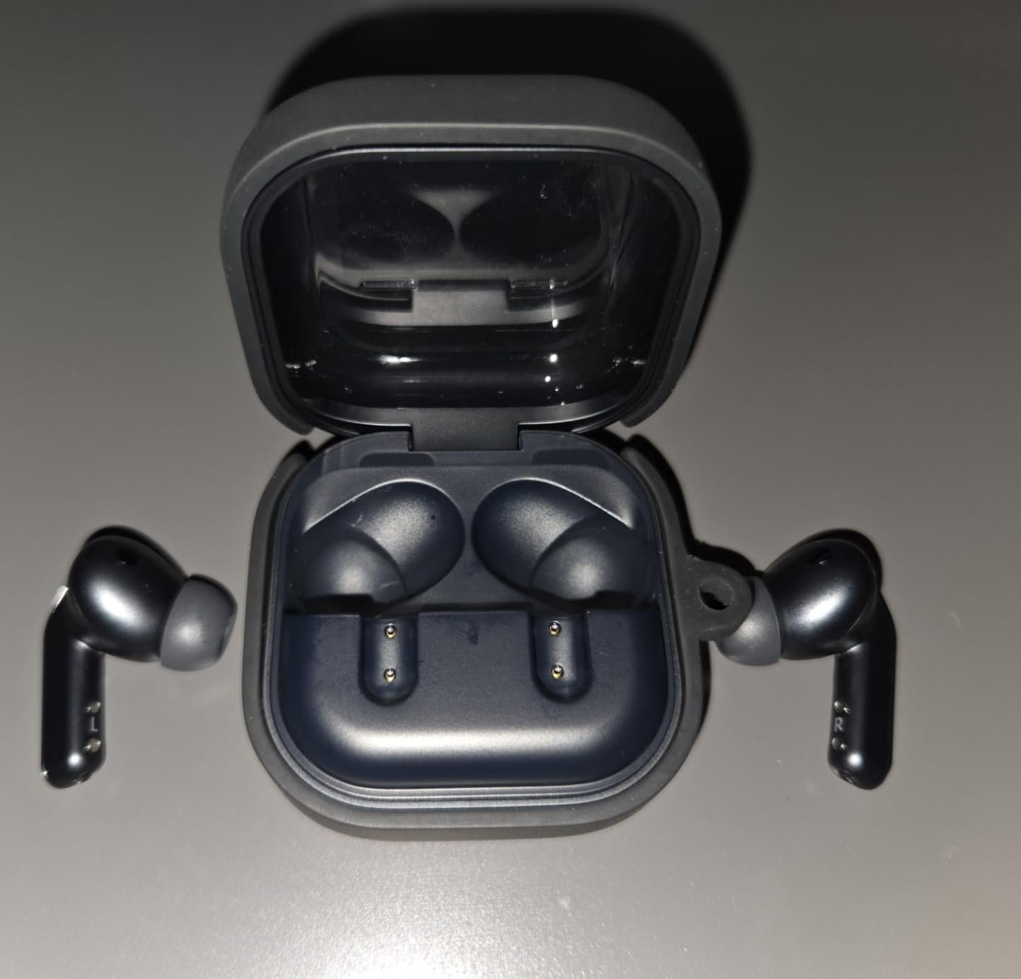 Samsung Galaxy Buds 4 Pro (2026) AI True Wireless Bluetooth Earbuds, White customer photo 2
