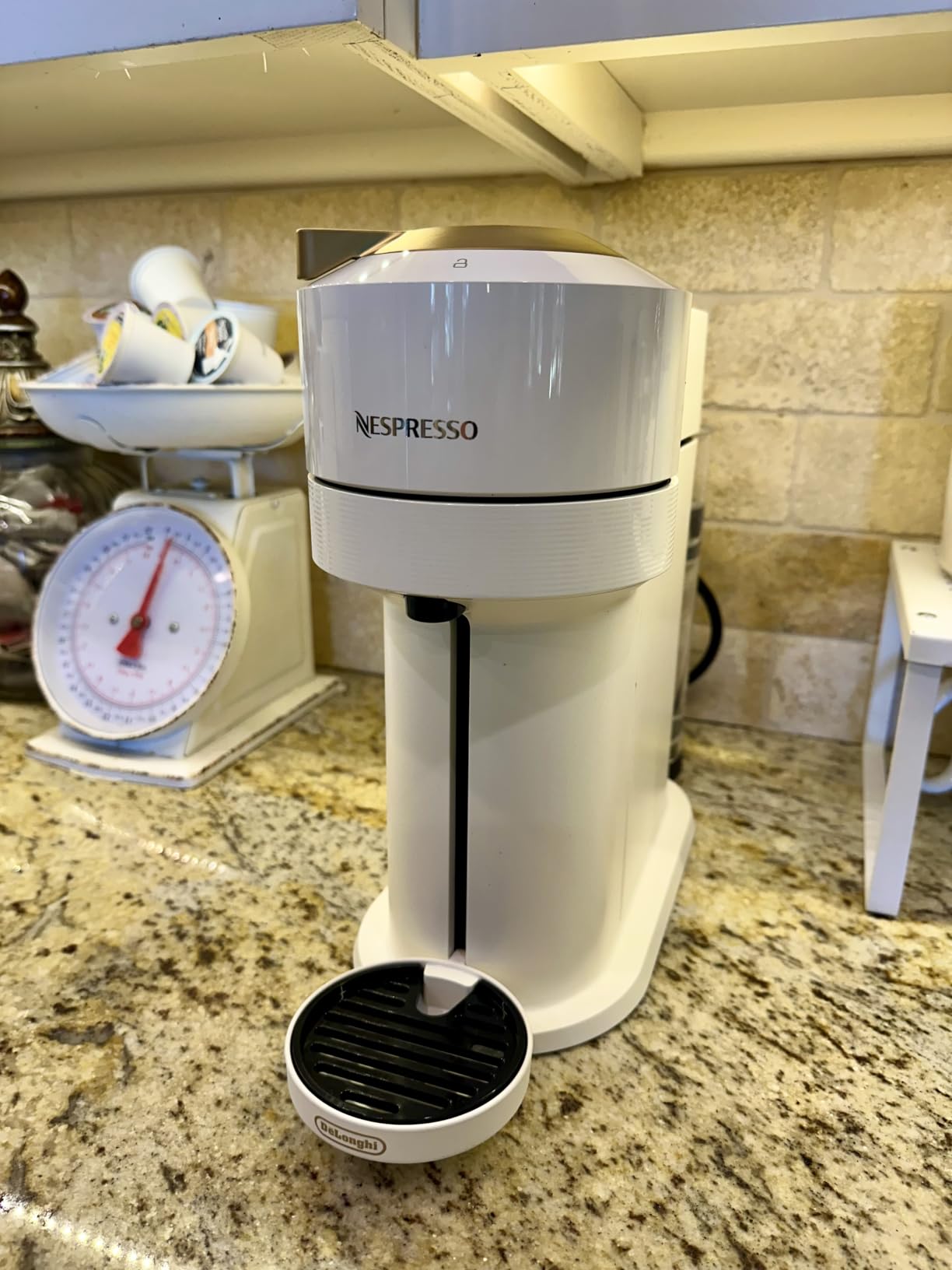 Nespresso Vertuo Next Coffee and Espresso Maker by De'Longhi, Creamy White and Gold customer photo 1