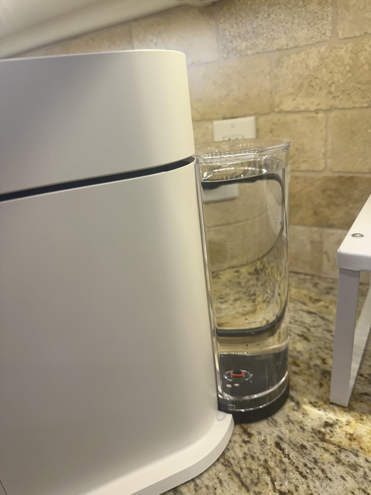 Nespresso Vertuo Next Coffee and Espresso Maker by De'Longhi, Creamy White and Gold customer photo 2