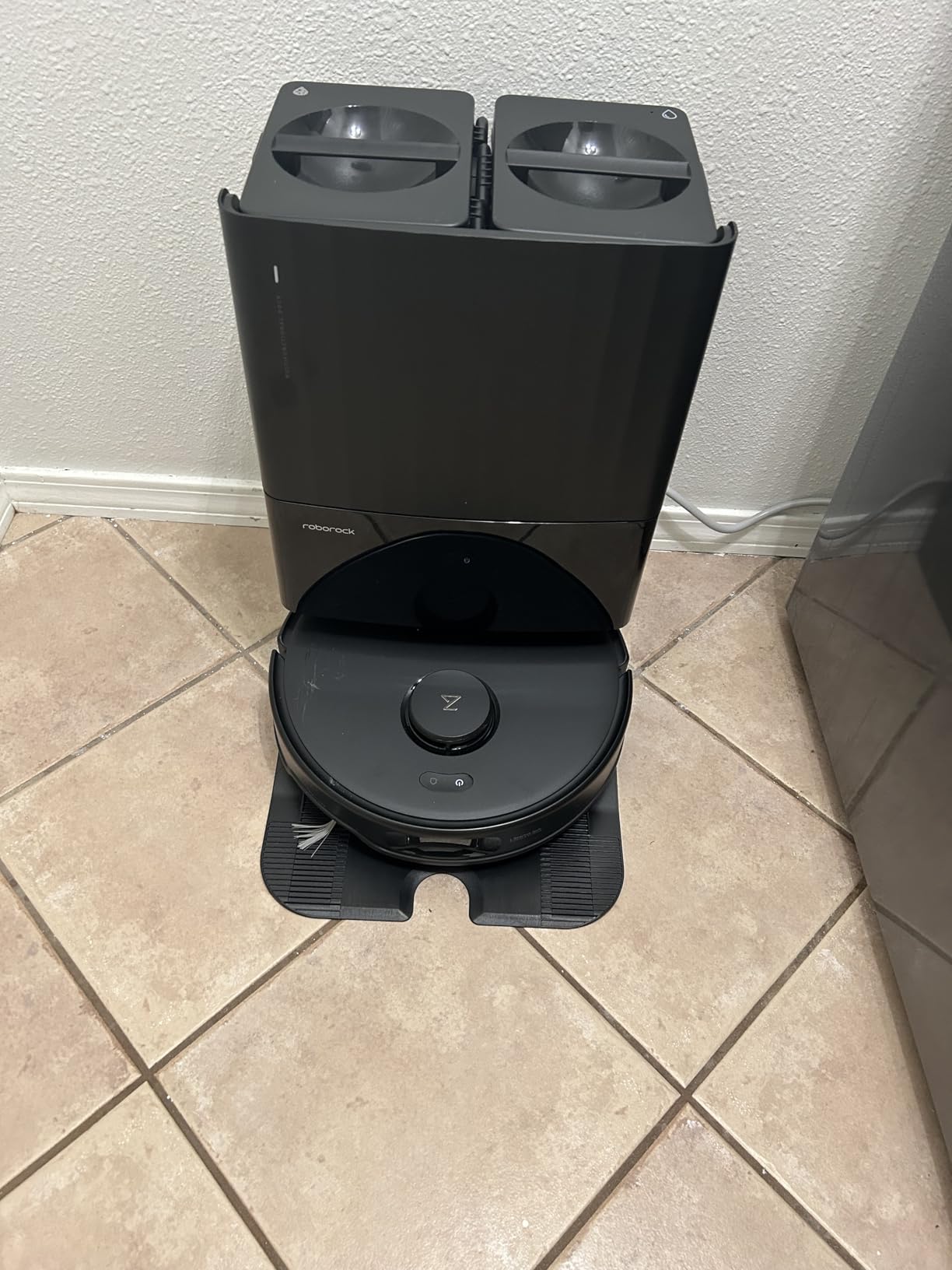 roborock Qrevo Edge 2 Robot Vacuum and Mop, 25,000Pa, 3.14'' Ultra-Slim customer photo 2