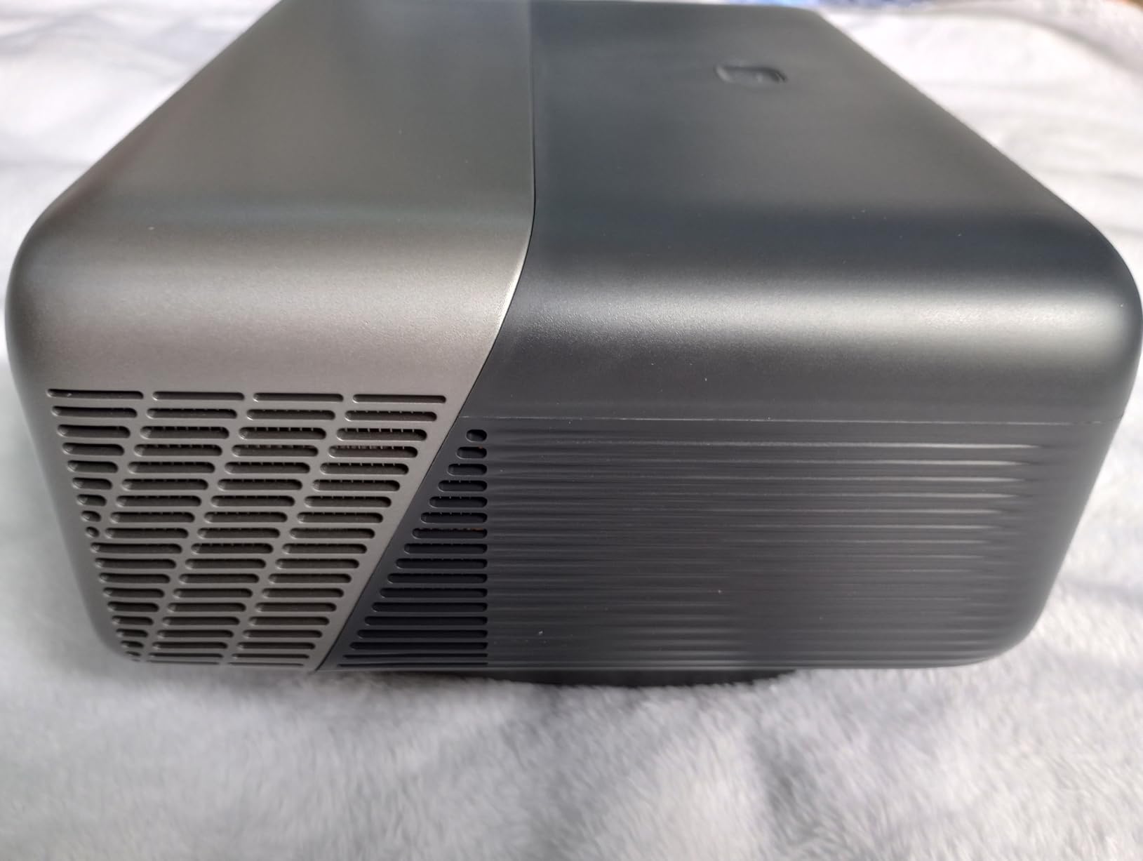 AuKing 5000 ANSI & 70W Dolby 4K Outdoor Projector with Auto Focus customer photo 2