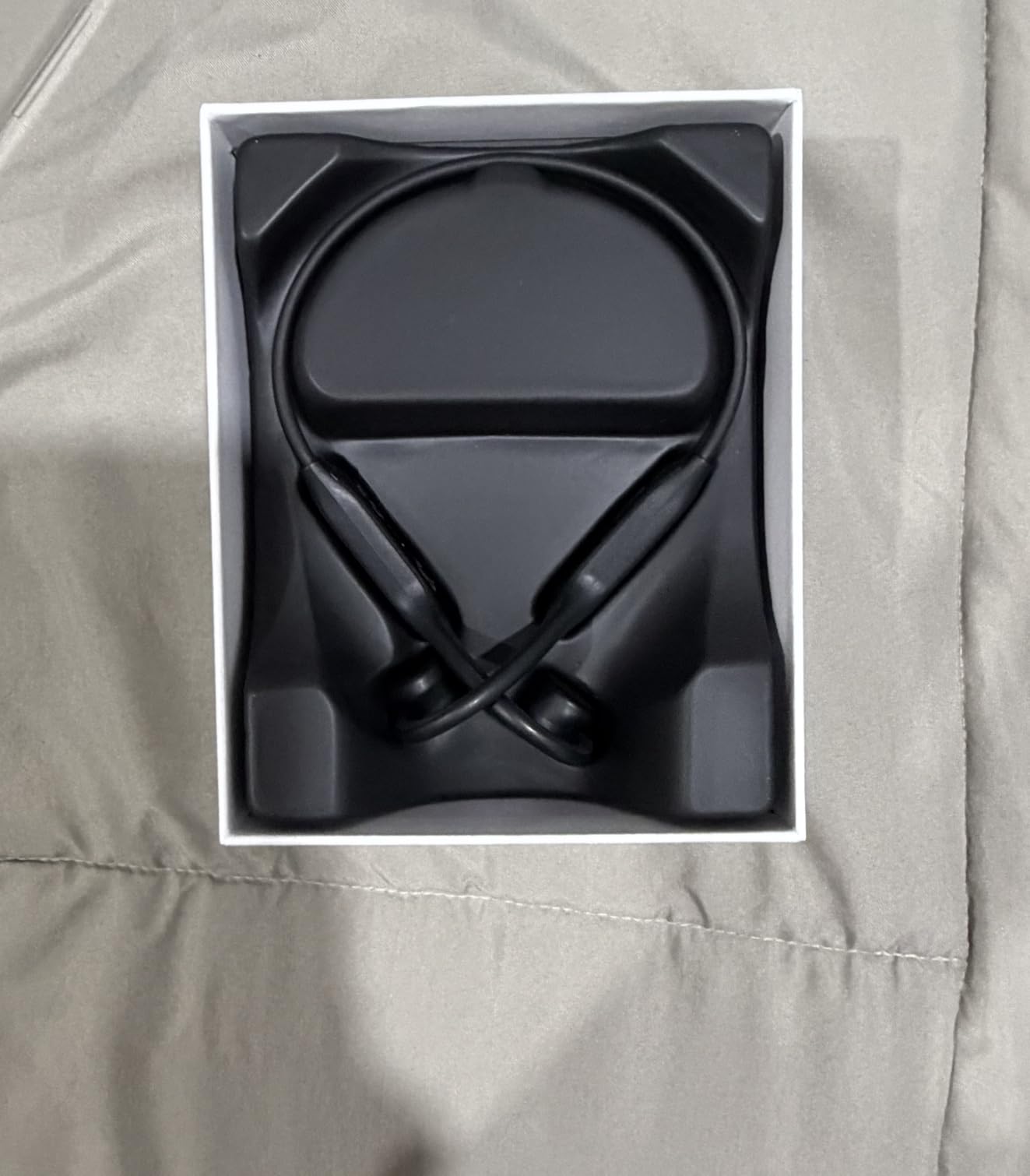 Sanag Swimming Bone Conduction Headphones Earbuds IPX8 Waterproof Underwater 8H Playtime Wireless Bluetooth Earphones with 32GB MP3 for Running Cycling Sport, Black customer photo 1